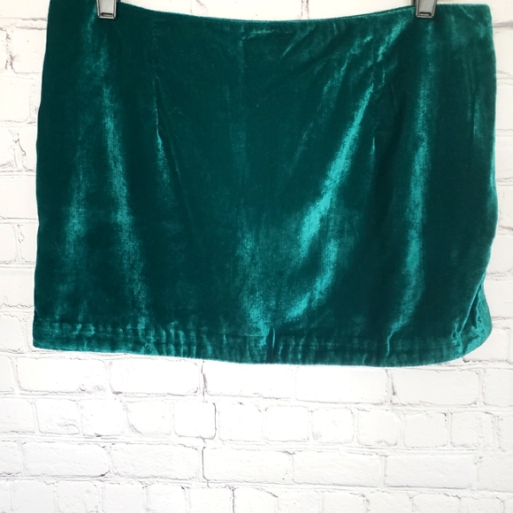 FREE PEOPLE Annalise Side Vent Velvet Micro Mini Skirt--8 - Picture 9 of 11
